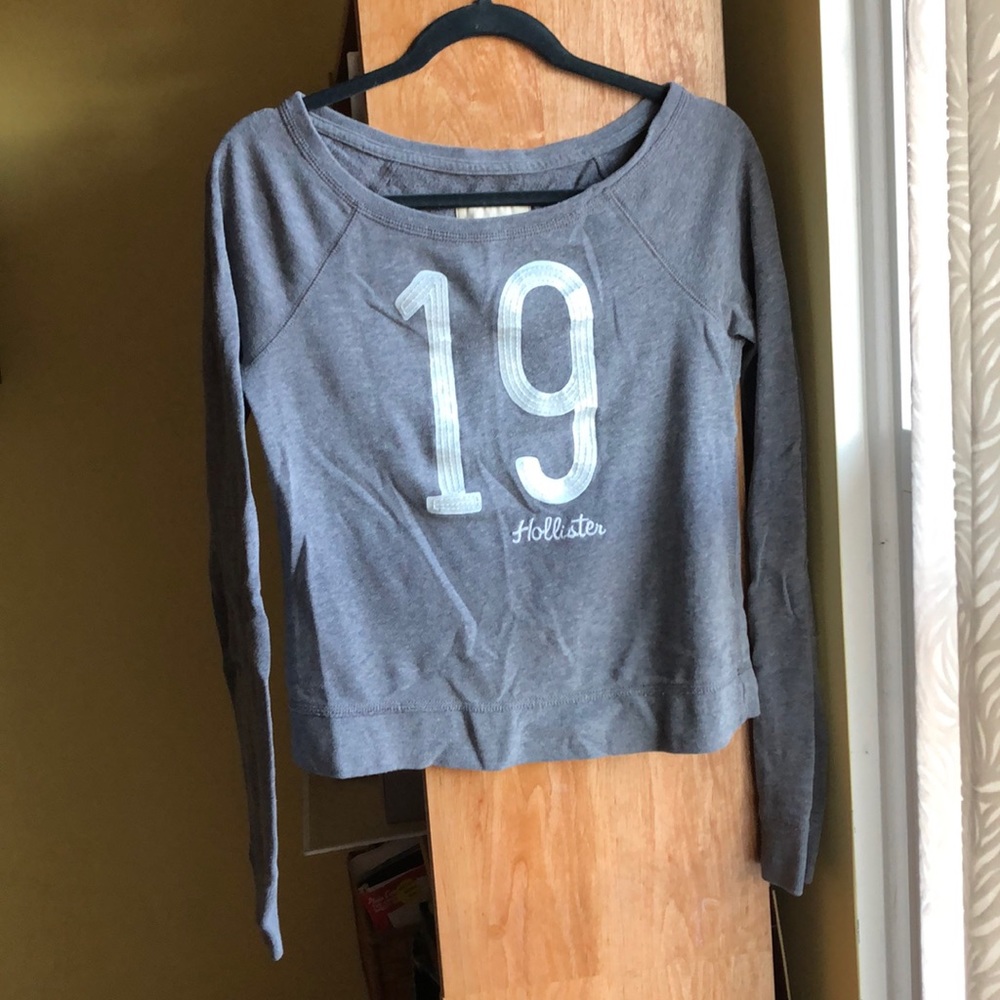 Gray Hollister scoop neck sweatshirt